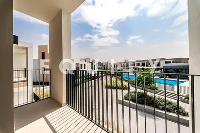 Vacant Now | Single Row Unit | Genuine Listing