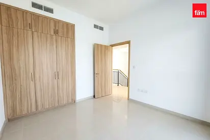 Close to Pool and Park | Single Row | Negotiable