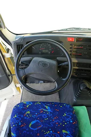 2019 Toyota COASTER — миниатюра 13