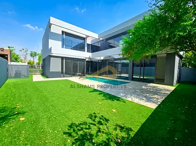 Spacious Villa Private pool With Majlis Ready to move