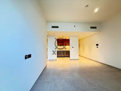 Classy 1 BR | Ready to Move | High Floor