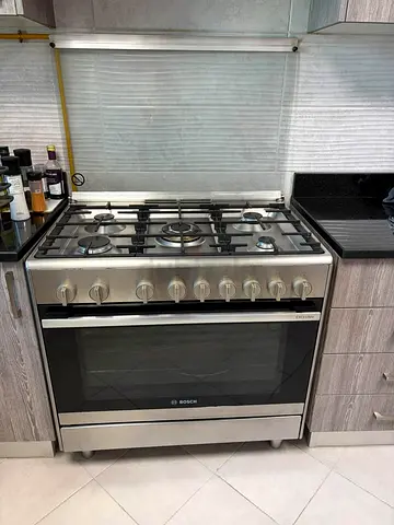 Bosch New Model 5 burner Gas Cooker 90cm
