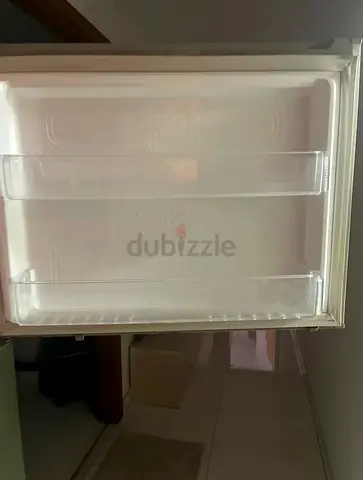 Spacious Samsung fridge - urgent sale
