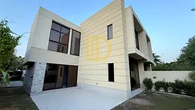 Large Plot - Spacious - Close to Park