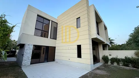 Large Plot - Spacious - Close to Park