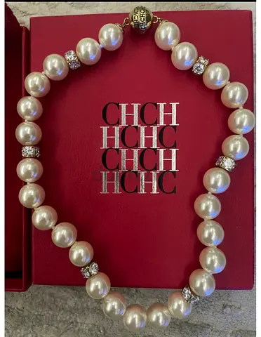 Pearl necklace with crystal spacers (CH box included)