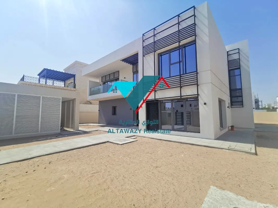 Modern villa for rent in Riyadh, in the "First Blocks" (Al-Ahwad Al-Ula) area; close to all amenities and featuring high-end finishing.