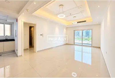 Spacious 1BHK |Ready to move in | Balcony | Prime Location