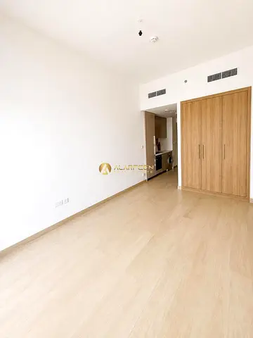 Brand New Apartment l Ready to Move in l Balcony
