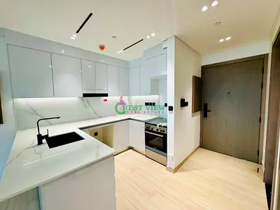 HIGH FLOOR | NEAR TO ENTRY & EXIT | BRIGHT