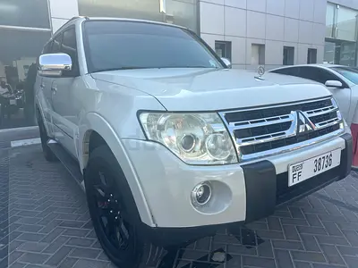 2009 Mitsubishi Pajero GLS 3.8 L GCC Specs