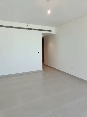 Exclusive 3-Bed Apartment at Lagoon Views in District One