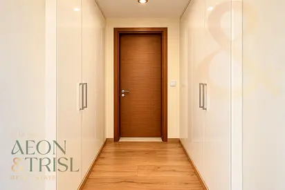 Premium apartment | Upgraded | Closed kitchen