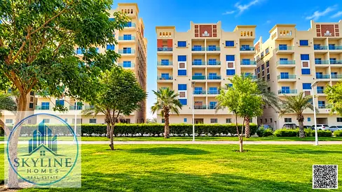 شقة واسعة (غرفتي نوم وصالة) | مطبخ مغلق | صالة كبيرة | موقع متميز في قرية الأميرة