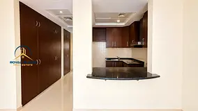 Studio | vacant | spacious | close to metro
