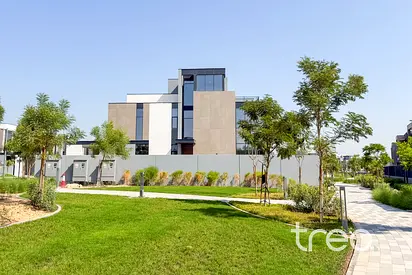 Greenbelt & Lagoon Backing | G+2 Layout | 4 Beds