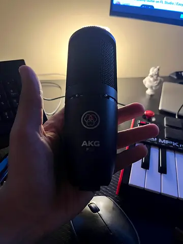 AKG Condenser Microphone (Excellent Condition)