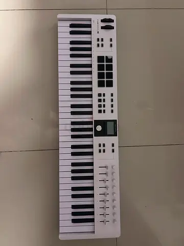 Arturia KeyLab Essential 61 MK3 MIDI Keyboard – WITH ORIGINAL BOX AED 450