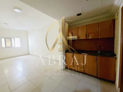 LAVISH BIG SIZE STUDIO CENTRAL AC ROAD SIDE BUILDING