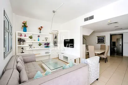 Rare Autumn Villa | Spacious Family Living