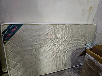 Single mattress