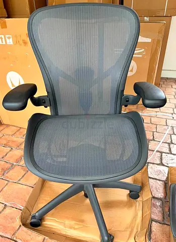 Herman Miller remastered fully loaded Ergonomic Office Chair - Size B, Good Condition