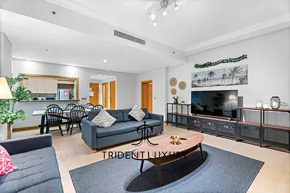 Vacant Nov | Furnished | Close to Mall | Beach Access