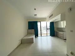 Luxury | Spacious | Studio For Rent | Al Multaqa Avenue