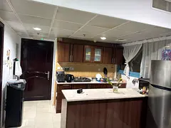Sharing bed in falt with one bedroom