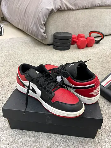 Pre-owned Unisex Original Nike Pair of red & black Jordan-style sneakers with original box