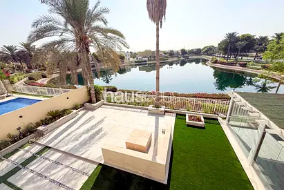Lake View | Prime Location | External Maids