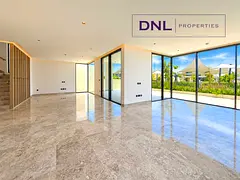 Garden Suite | Single Row | On Park | 5BR+2 Maid's