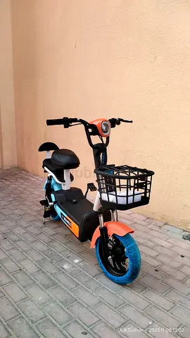 Electric Pedal delivery Scooter with basket 48 v