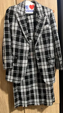 Women's Black & White Tweed Blazer and Skirt Set - Size Unknown