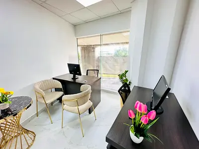 Spacious Office with Bank account assistance |Free Amenities