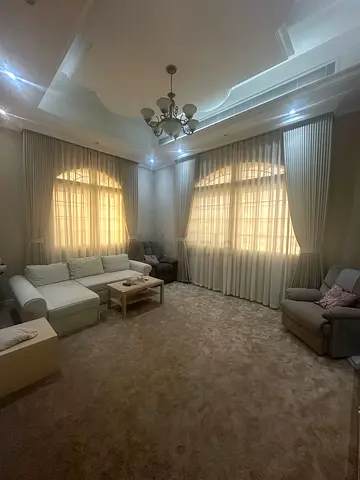 Custom Made Curtains in Dubai | Fabric, Stitching & Installation