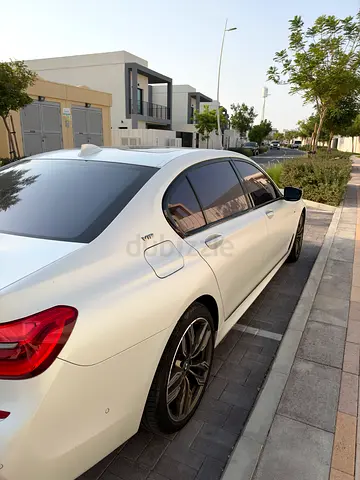 2019 BMW 7-Series M760i xDrive GCC Specs