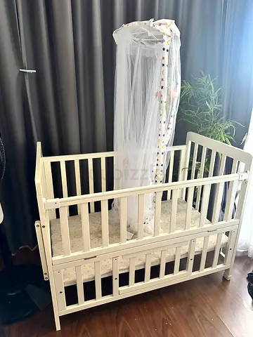 BABY CRIB