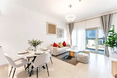 Unfurnished | Bright & Spacious Layout