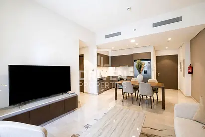 Corner Unit with Brand New Furniture | Vacant