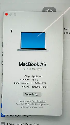 MacBook Air 13-inch (M4, 2025) - 16GB, Sequoia 15.6.1