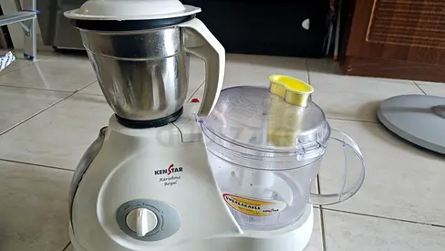 Kenstar mixer grinder with blender & chopper - good working condition
