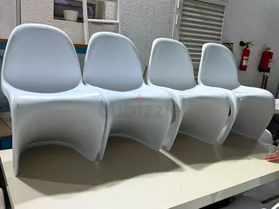 FOR SALE: Iconic White Panton Chair 4by Herman Miller Legendary Verner Panton Design! DETAILS: