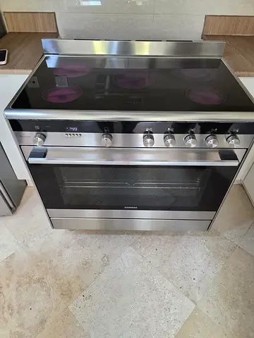 Siemens Iq700 Electric Ceramic Cooking Range 90x60cm made in Italy