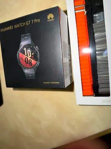 Huawei Watch GT 7 Pro - Smartwatch (new in box) with strap