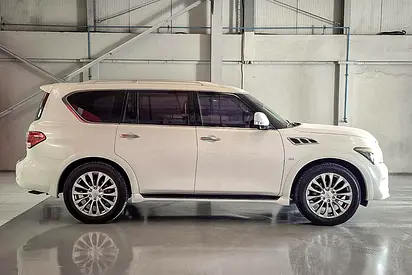 2015 Infiniti QX80 照片 4
