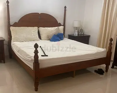 Solid Wood King Size Four-Poster Bedframe with Headboard
