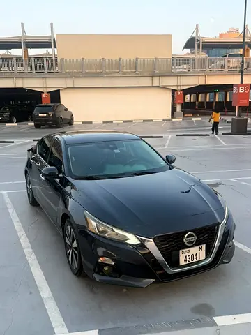 Nissan Altima 2019 SL American Specs in Excellent Condition