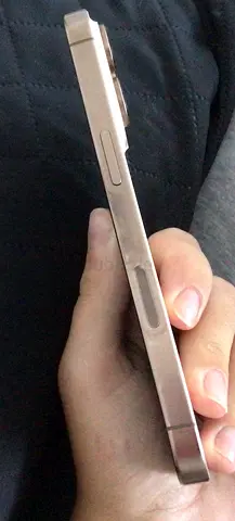 iPhone (gold) - used, good physical condition