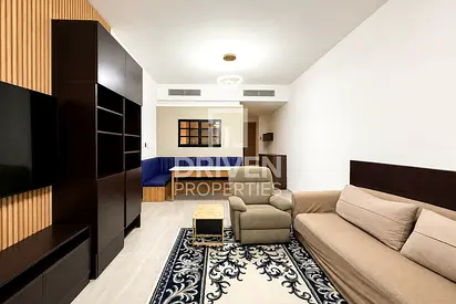 Vacant on Transfer | Corner | Laundry Room